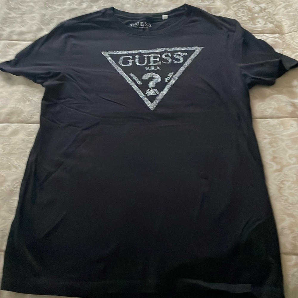 Mens Guess tshirt